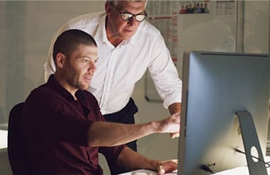Mentor, training or business people on computer feedback review